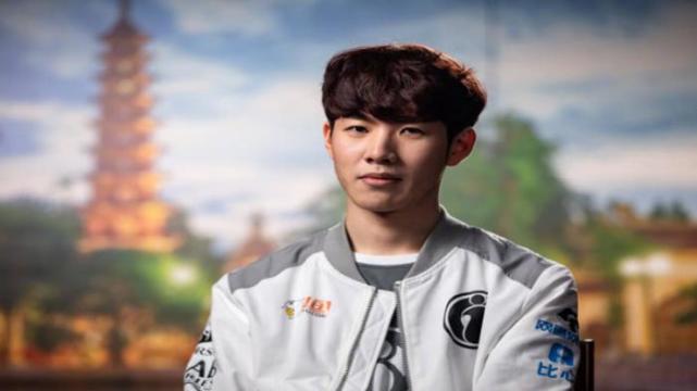 申花vs广岛三箭全场数据：射门13-14，控球率36-64